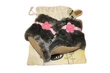 New 12-18 months myang fur boots with pink flower