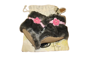 New 12-18 months myang fur boots with pink flower